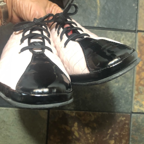 Amalfi by Rangoni Fashion Sneakers Women Size 8.5M - Pink with Black Patent Trim - Picture 6 of 12